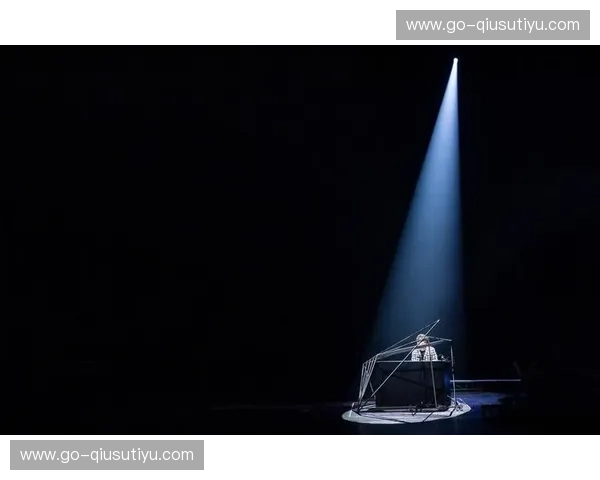 那不勒斯的光与火:一次被味觉与历史拥抱的旅程 那不勒斯的光与火:一次被味觉与历史拥抱的旅程